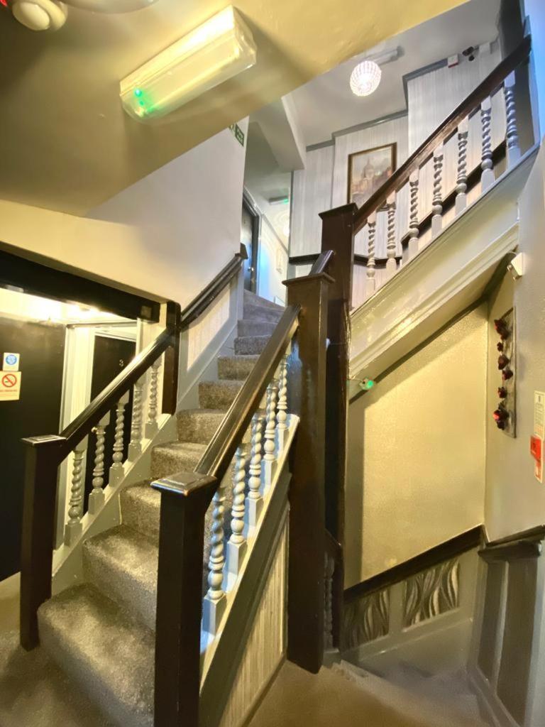 Greyfriars Lodge Canterbury Bagian luar foto